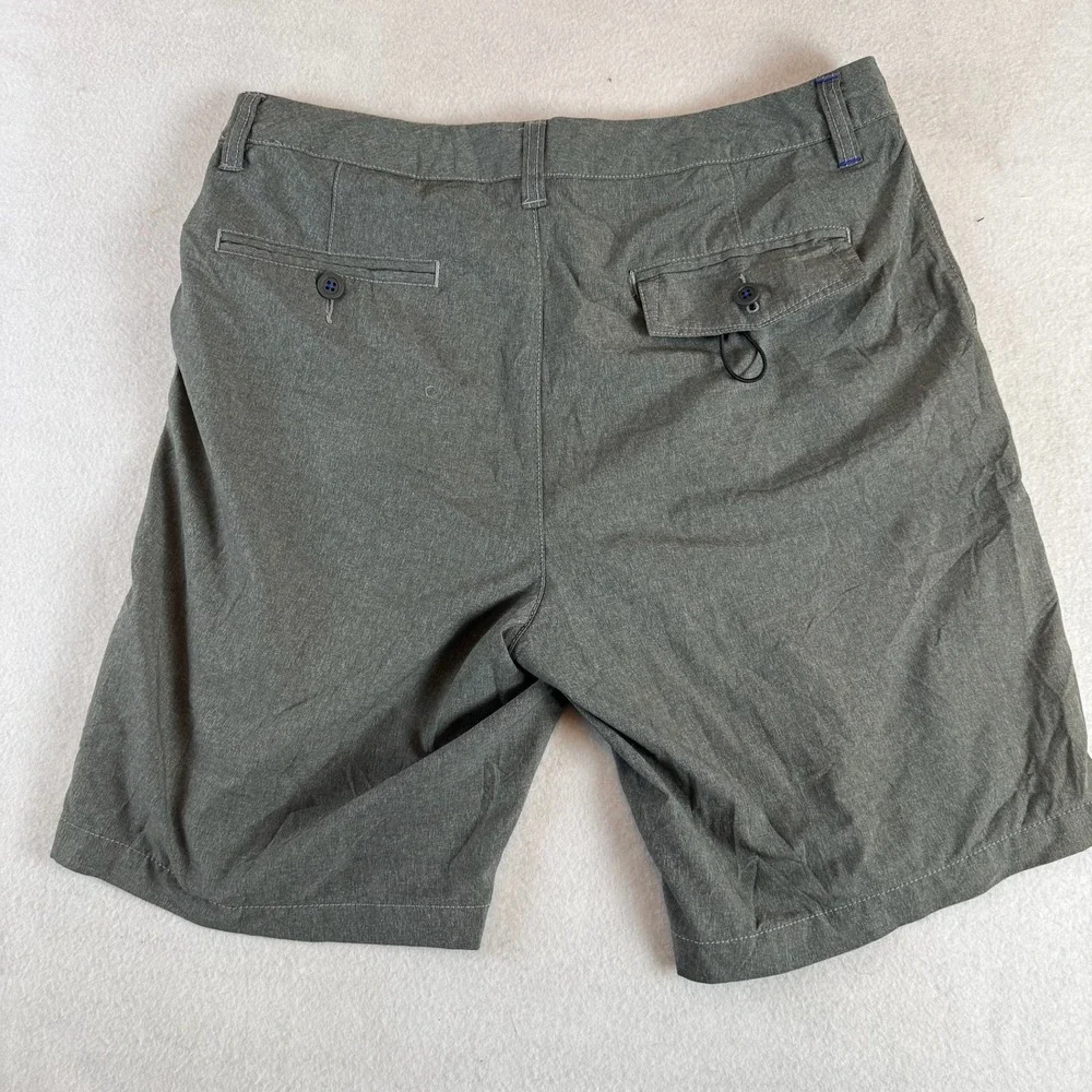 Tommy Bahama Mens Hybrid Shorts Olive Green Heathered Flat Front 33 Waist